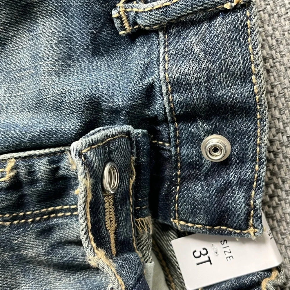 Boys 3T adjustable waist Jean shorts snap closure
